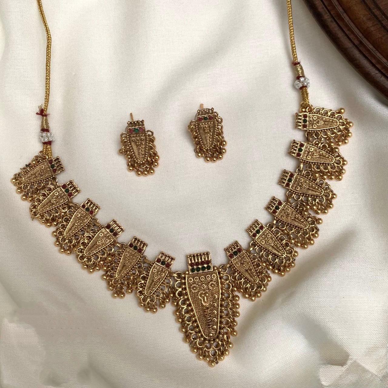 Anappatum ndcklace